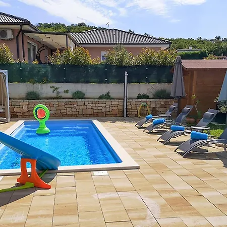 Tatil Evi Awesome In Putini